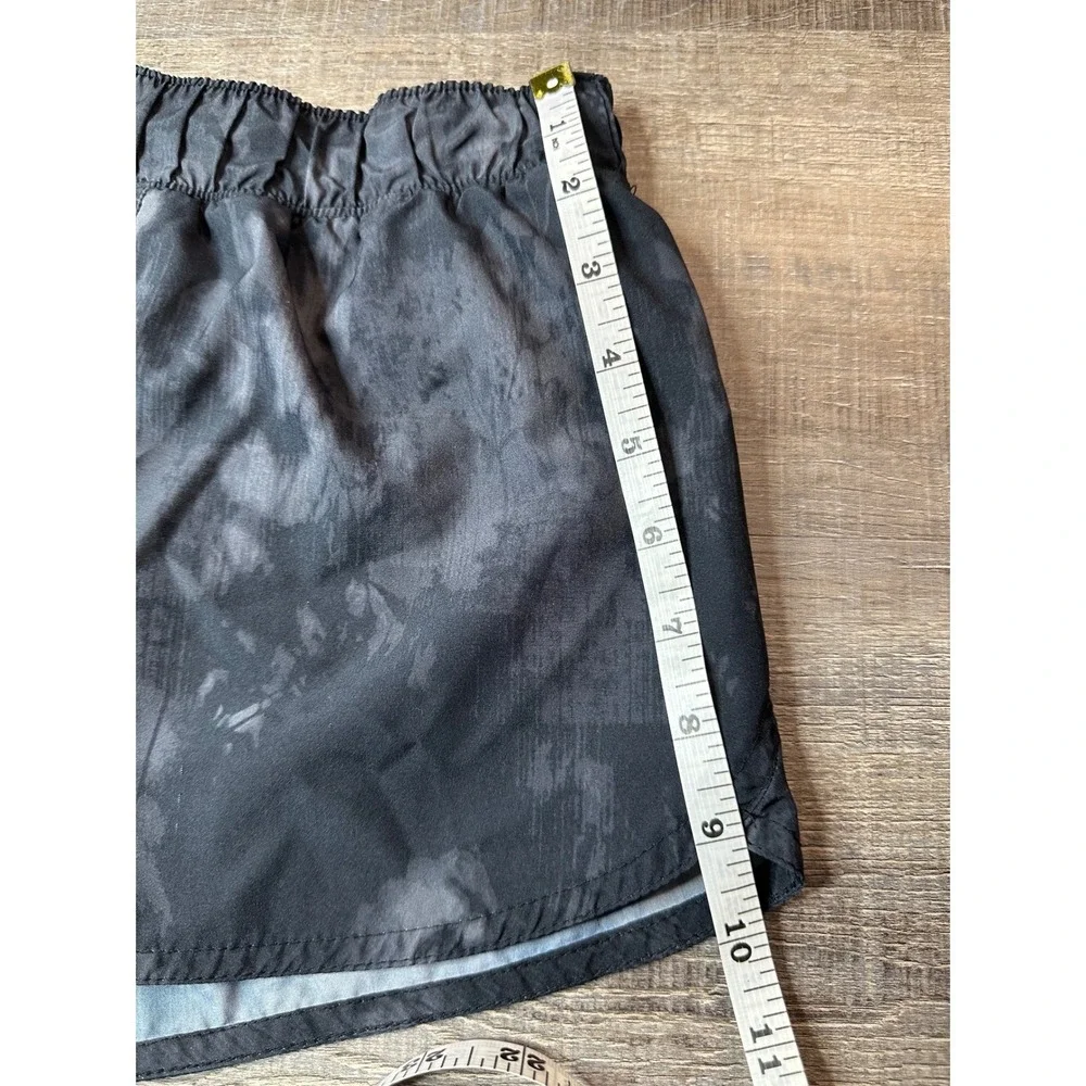 Old Navy Active Kids Girls Black Camo Go-Dry Cool Running Shorts Large 10-12